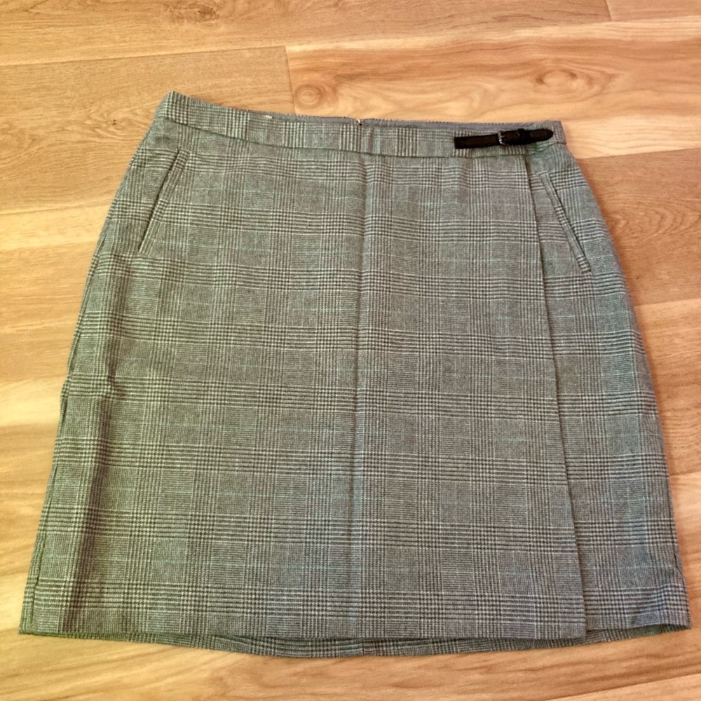 L L Bean Classic Fit cotton Twill skirt size 16 beige brown turquoise plaid